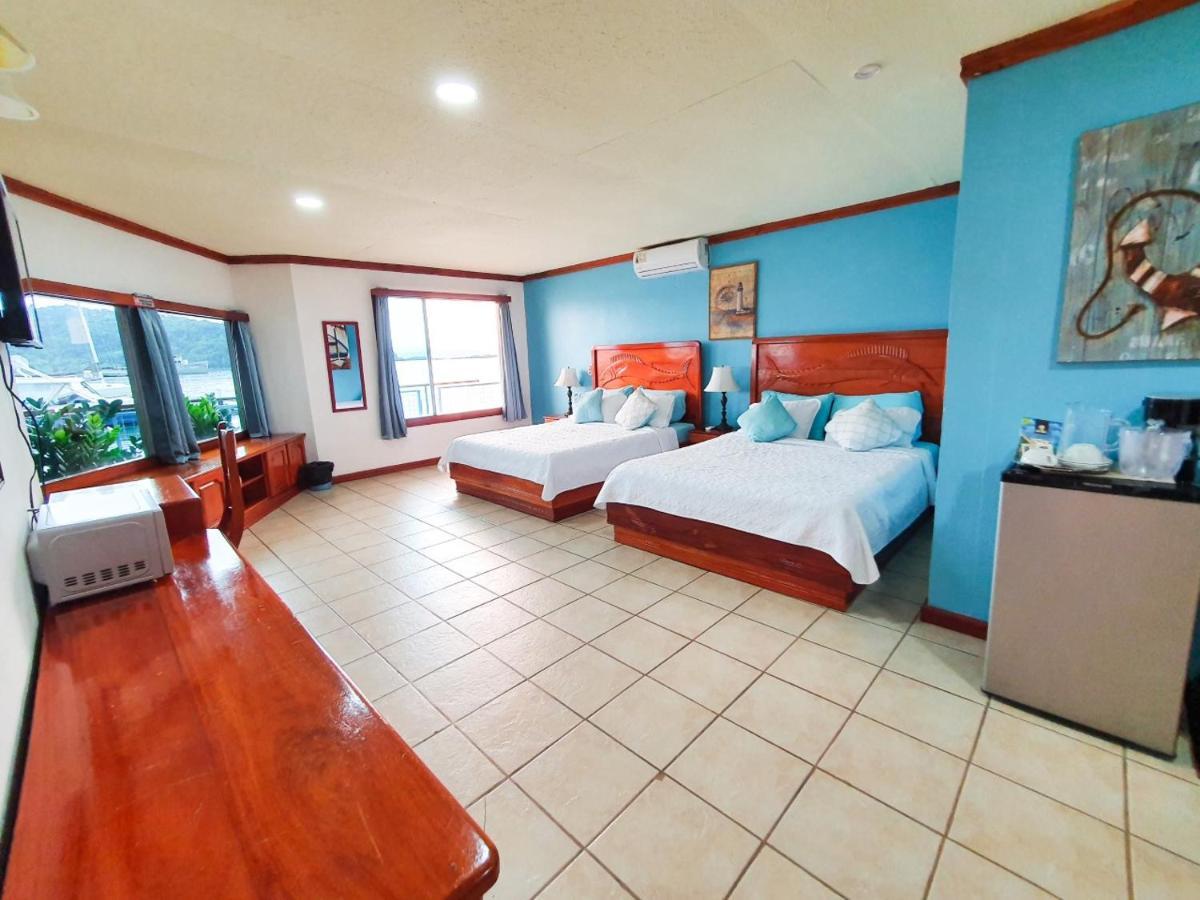 Fish Hook Marina Hotel غولفيتو المظهر الخارجي الصورة