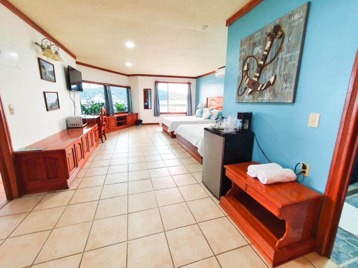 Fish Hook Marina Hotel غولفيتو المظهر الخارجي الصورة