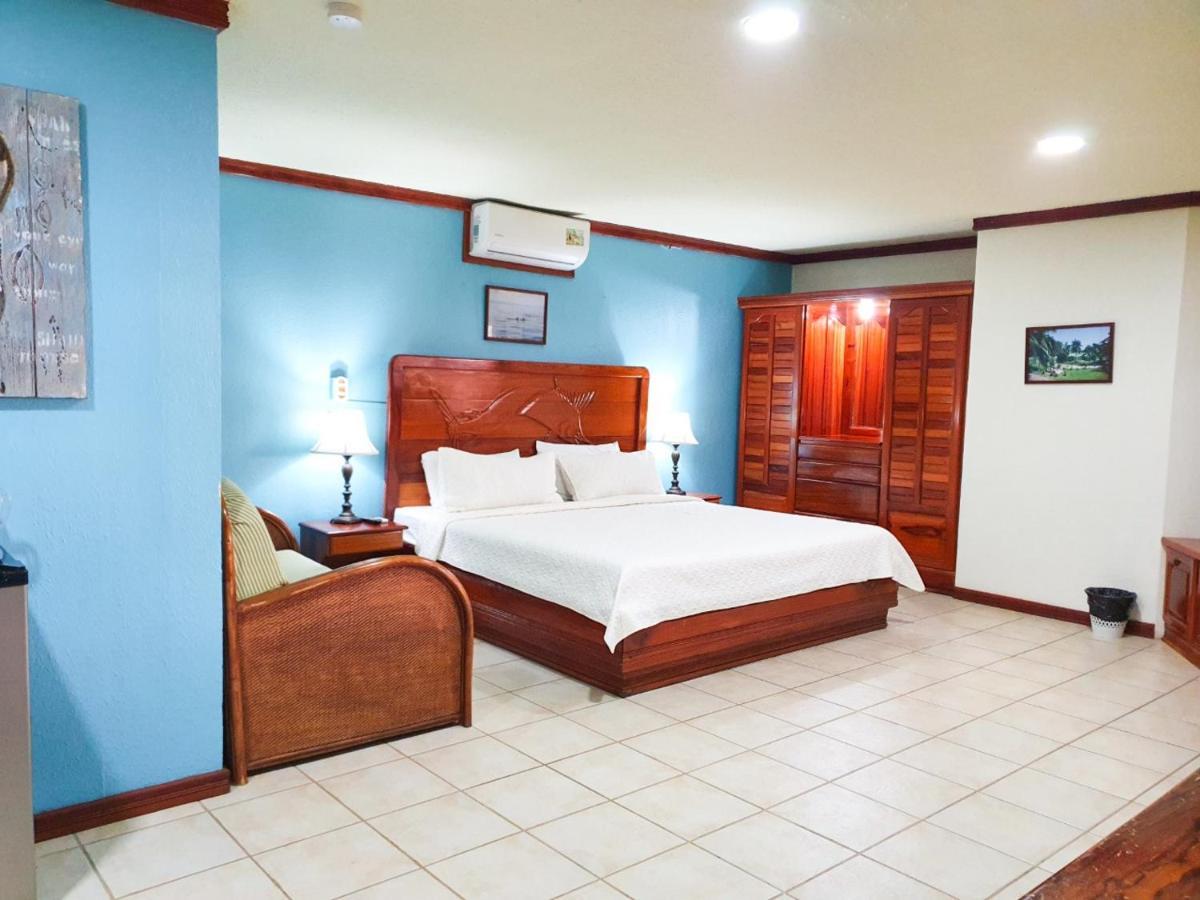 Fish Hook Marina Hotel غولفيتو المظهر الخارجي الصورة