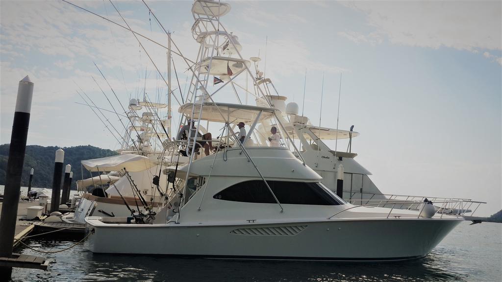 Fish Hook Marina Hotel غولفيتو المظهر الخارجي الصورة