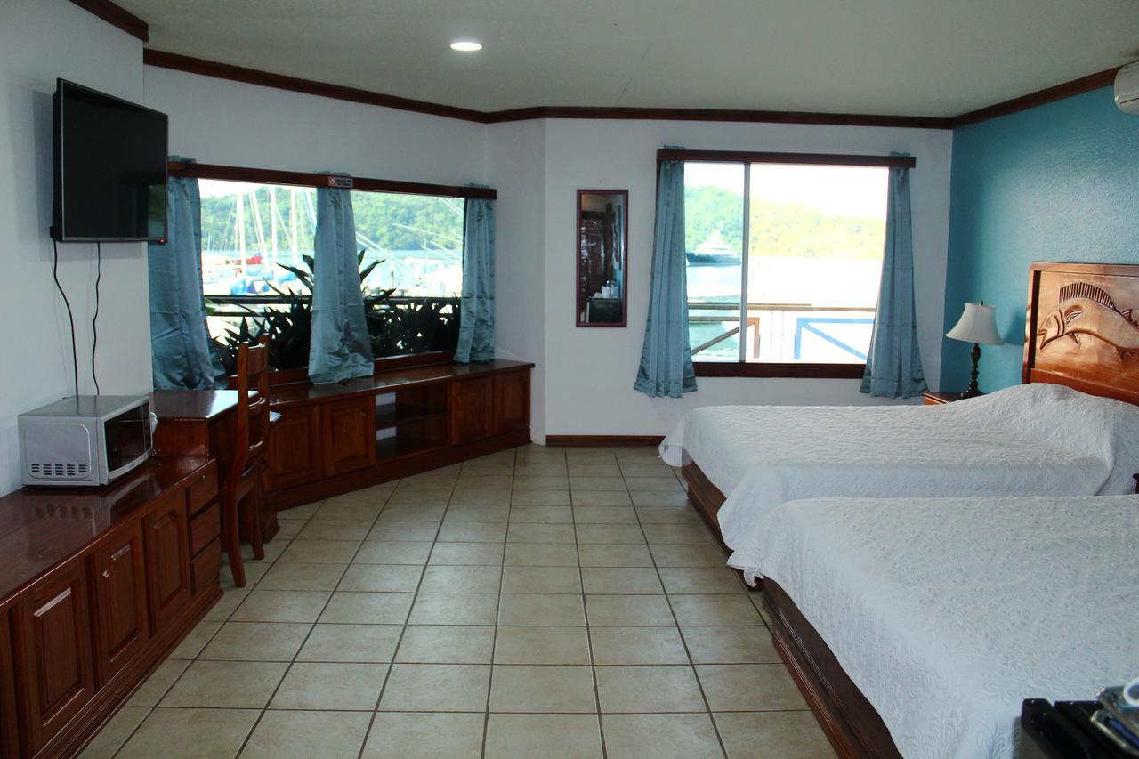 Fish Hook Marina Hotel غولفيتو المظهر الخارجي الصورة