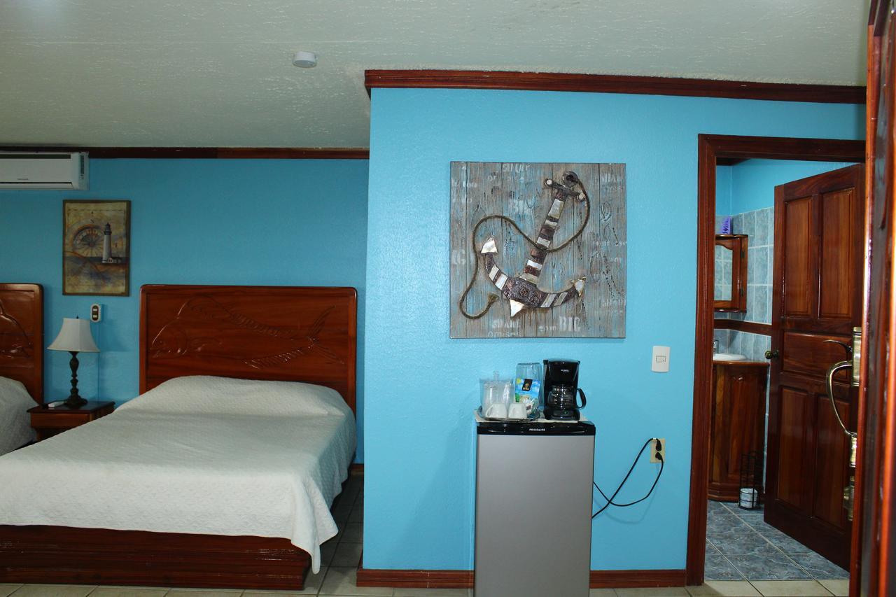 Fish Hook Marina Hotel غولفيتو المظهر الخارجي الصورة