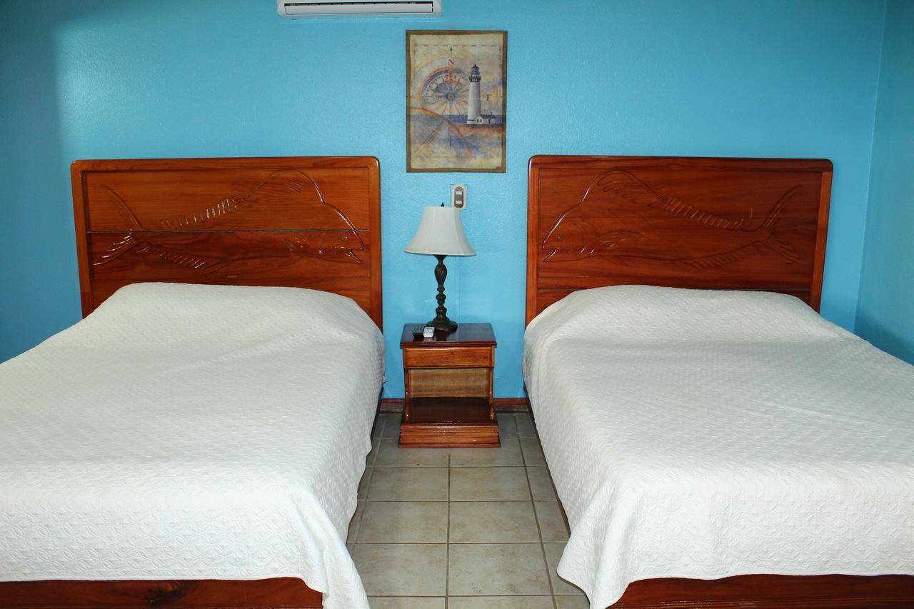 Fish Hook Marina Hotel غولفيتو المظهر الخارجي الصورة