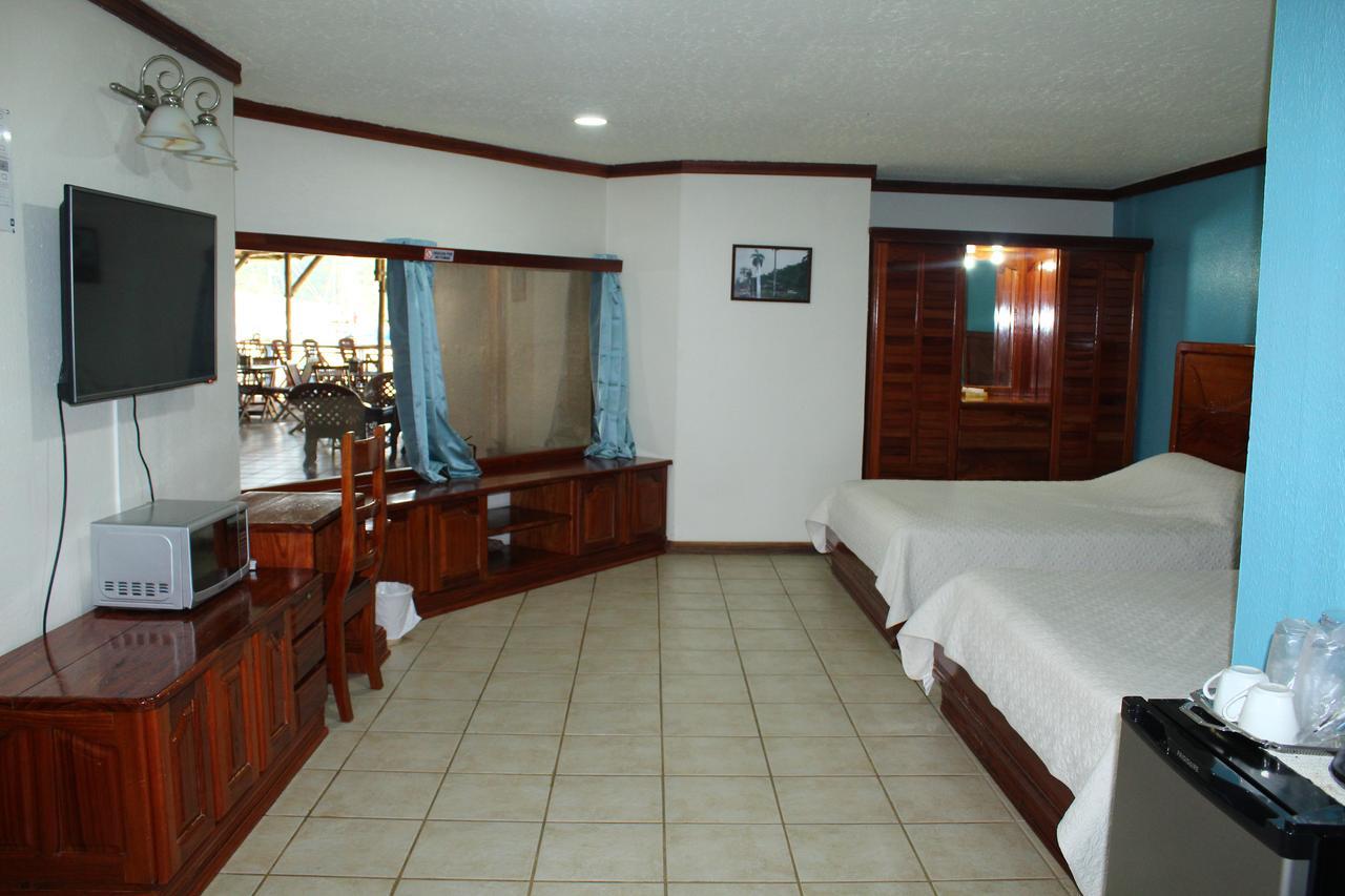 Fish Hook Marina Hotel غولفيتو المظهر الخارجي الصورة