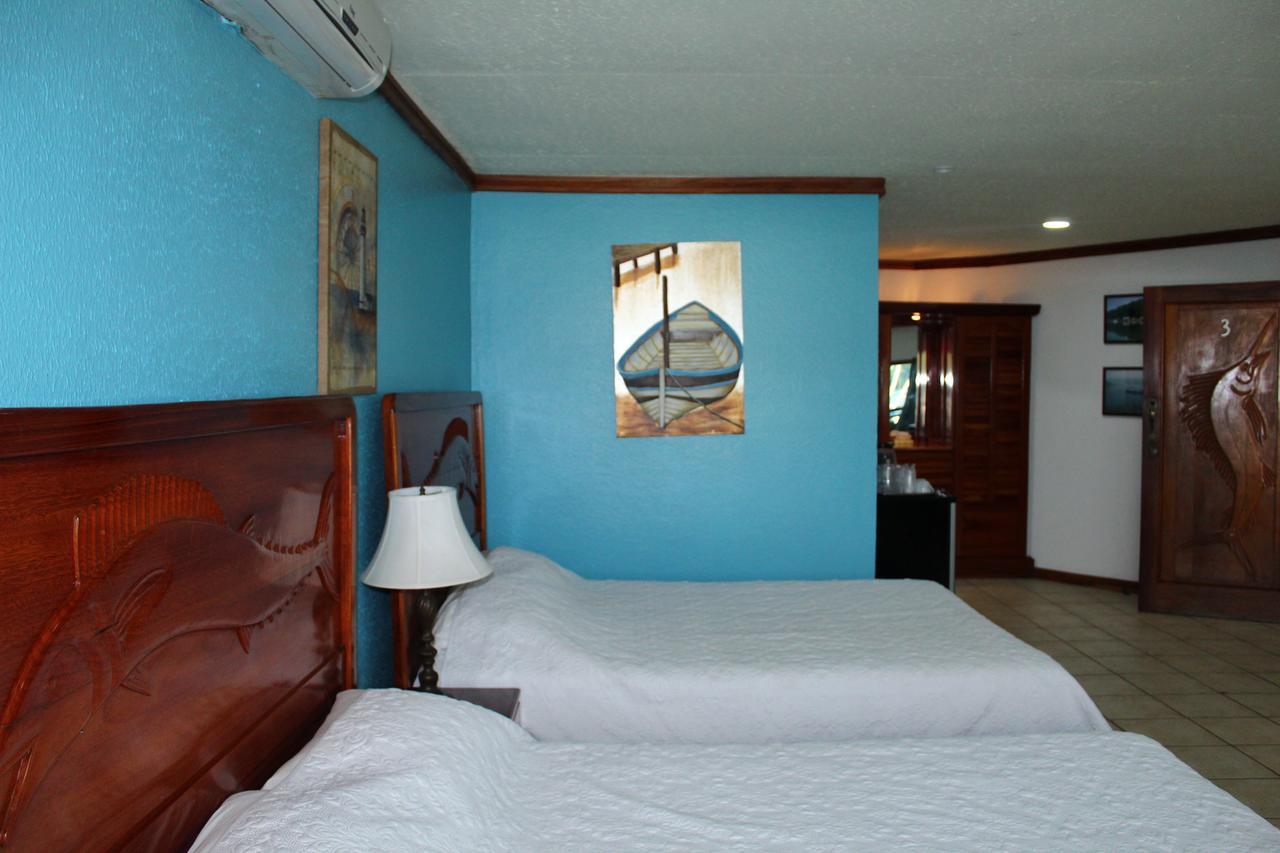 Fish Hook Marina Hotel غولفيتو المظهر الخارجي الصورة