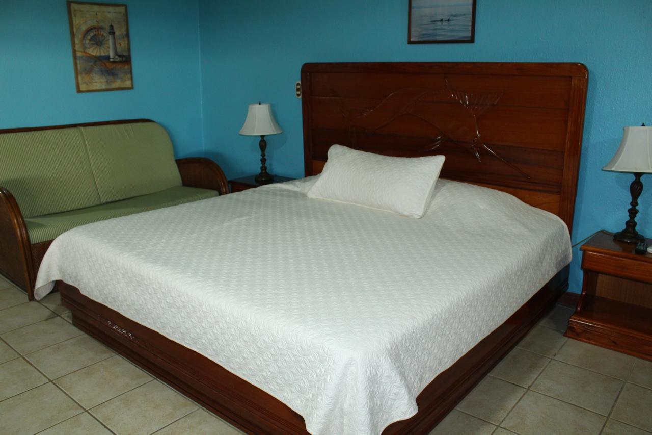 Fish Hook Marina Hotel غولفيتو المظهر الخارجي الصورة